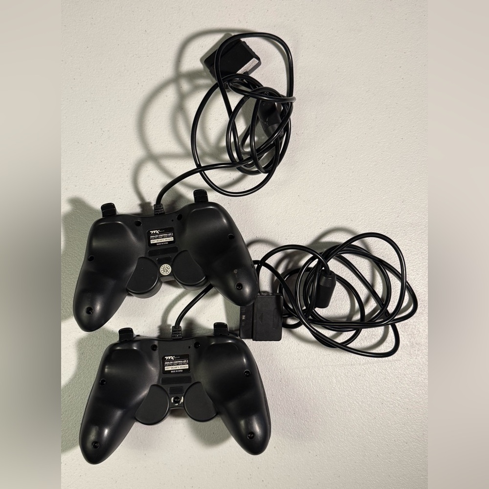 Sony PlayStation 2 Console with 4 Controllers 6 Games 3 Memory Cards - Picture 7 of 15
